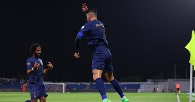 كريستيانو رونالدو يسجل هاتريك فى حفلة أبها ضد النصر بالشوط الأول.. فيديو