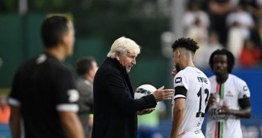 مارك بريس يوقع عقود تدريب منتخب الكاميرون في غياب إيتو ومسئولي الاتحاد