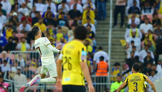 الاتحاد ينتزع فوزاً ثميناً من النصر ويعتلي الصدارة