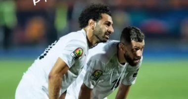 محمد صلاح يحتفل بعيد ميلاد عبد الله السعيد على طريقته الخاصة