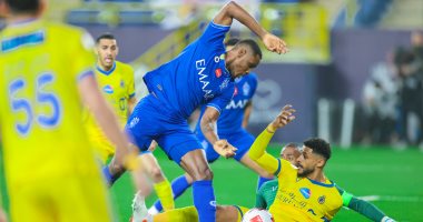 الهلال يطلب حكاما أجانب أمام النصر فى الدوري السعودي