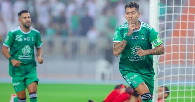 مدرب الأهلي السعودي يوضح سبب تواجد فيرمينو على الدكة أمام الرياض فى الدوري