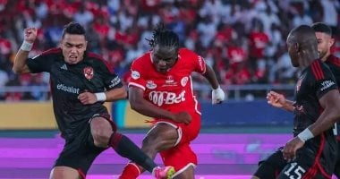 سفير تنزانيا يؤازر سيمبا قبل مواجهة الأهلى الليلة بأبطال أفريقيا.. فيديو