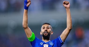 غياب سلمان الفرج عن كلاسيكو الهلال والأهلي.. وهذا موقف ماكسيمان