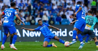 الدوري السعودي.. هدف ملغى فى شوط سلبى بين الهلال والتعاون