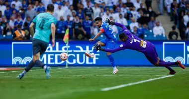 الهلال يبتعد بصدارة الدورى السعودي بفوز مثير على التعاون.. فيديو