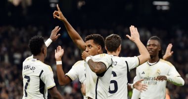 صافرة فرنسية لإدارة قمة ريال مدريد ونابولي فى دوري أبطال أوروبا