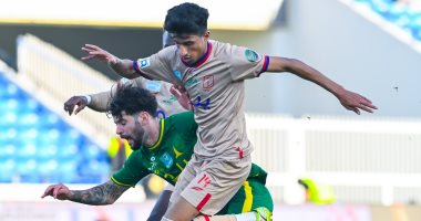 الخليج يتأهل لنصف نهائي كأس خادم الحرمين على حساب أبها بمشاركة محمد شريف
