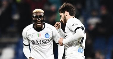 كفاراتسخيليا يقود هجوم نابولي ضد بولونيا في الدوري الإيطالي