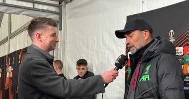 كلوب: محمد صلاح لاعب ذو خبرة كبيرة وطالبته للمرة الأولى بالتوقف عن الدفاع