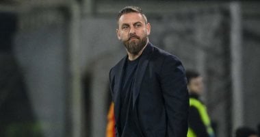 روما يعلن إقالة مدربه دي روسي لسوء النتائج فى الدوري الإيطالي