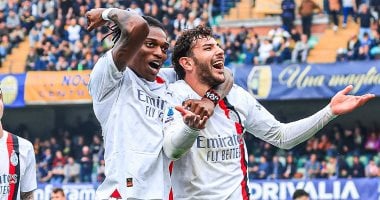جيرو يقود هجوم ميلان أمام فيورنتينا في الدوري الإيطالي
