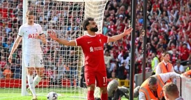 محمد صلاح ضمن المرشحين لتشكيل الموسم فى الدوري الانجليزي