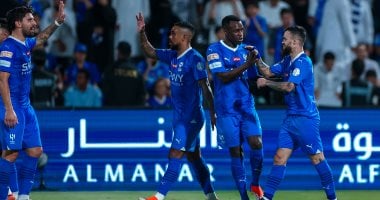 الهلال يتخطى الطائي بثلاثية فى الدوري السعودي