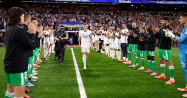 تكريم توني كروس في تعادل ريال مدريد ضد بيتيس بالشوط الأول