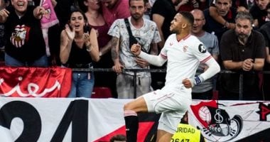 إشبيلية ضد برشلونة.. ليفاندوفسكى يسجل والنصيرى يتعادل فى شوط أول نارى