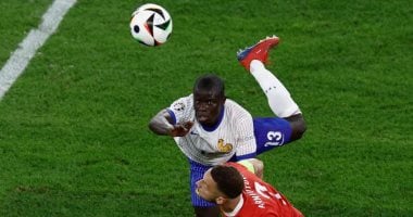 برشلونة يفاضل بين كانتي وميرينو لتدعيم خط وسط البارسا