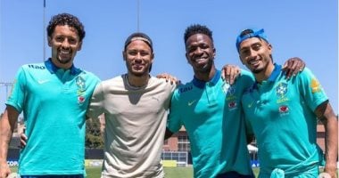 نيمار يدعم منتخب البرازيل قبل مواجهة كوستاريكا فى كوبا أمريكا .. صور