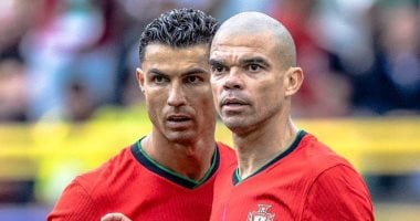 بيبي يدافع عن رونالدو: سيجلب للبرتغال الكثير من السعادة
