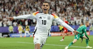 منتخب ألمانيا يضيف الثاني في شباك الدنمارك عبر جمال موسيالا.. فيديو