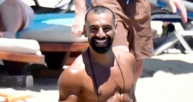 شاهد محمد صلاح يستمتع بالإجازة فى جزيرة ميكونوس اليونانية