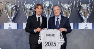 مودريتش يجدد عقده مع ريال مدريد حتي 2025 رسميًا