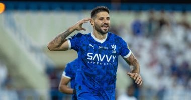 ميتروفيتش يقود هجوم الهلال ضد الرائد فى الدوري السعودي