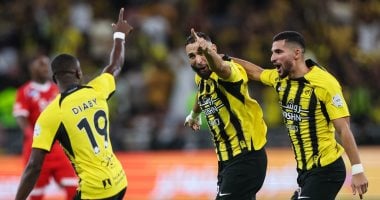 هاتريك بنزيما.. الاتحاد يقسو على الوحدة بسباعية في الدوري السعودي “فيديو”