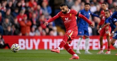 أرنولد: محمد صلاح استثنائي.. والجميع ينظر له بانبهار داخل ليفربول