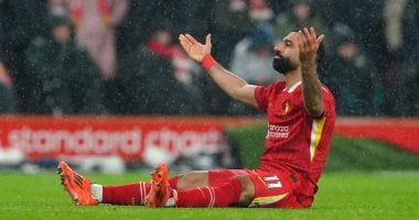 محمد صلاح أكبر المرشحين للتتويج بجائزة الكرة الذهبية من الإعلام الإسباني