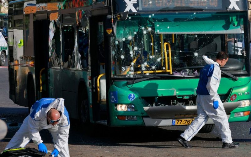 الشرطة الإسرائيلية: انفجارا القدس "هجوم مشترك" والبحث جار عن المنفذين