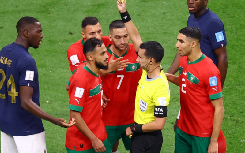 "تعرضنا للظلم".. المغرب تتحرك ضد "الفضيحة التحكيمية" في مباراة النصف النهائي