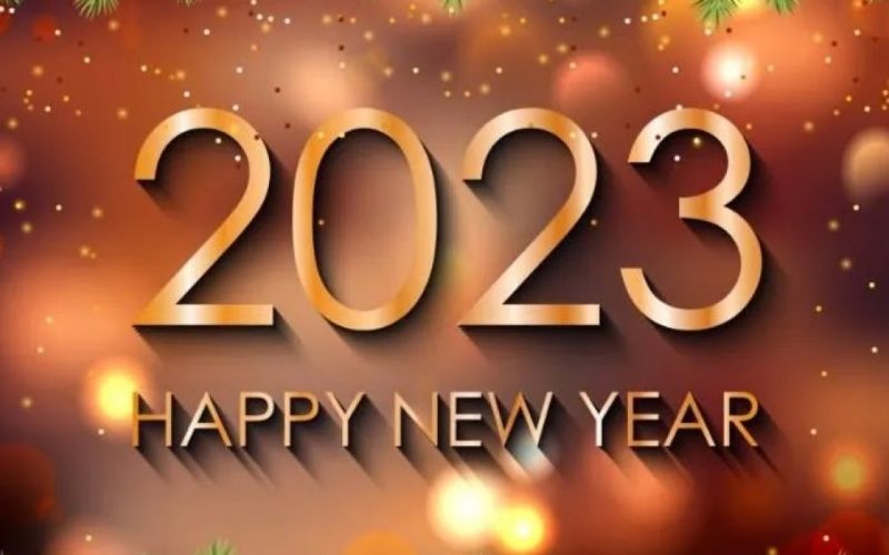 أروع رسائل تهنئة السنة الجديدة 2023 للأصدقاء والأهل