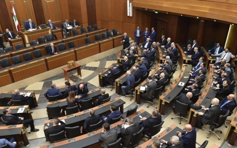البرلمان اللبناني يفشل للمرة العاشرة في انتخاب رئيس للبلاد