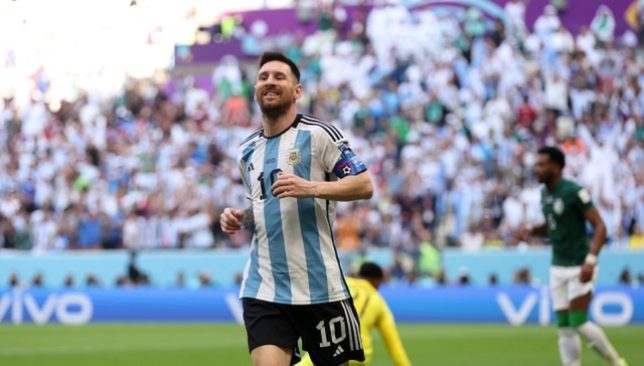 الخليفي يُحدد سبباً مُثيراً لتألق ميسي مع الأرجنتين في كأس العالم