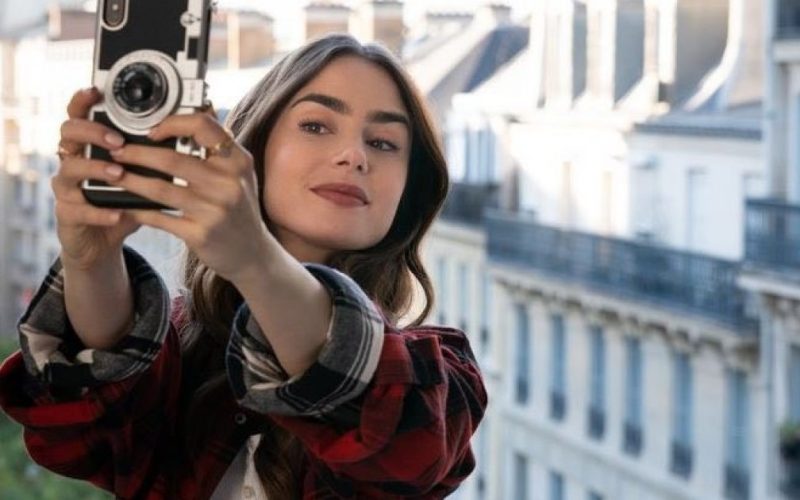 متى موعد عرض مسلسل Emily In Paris Season 3 الموسم الثالث الحلقة 2 الثانية 2022 على ايجي بست