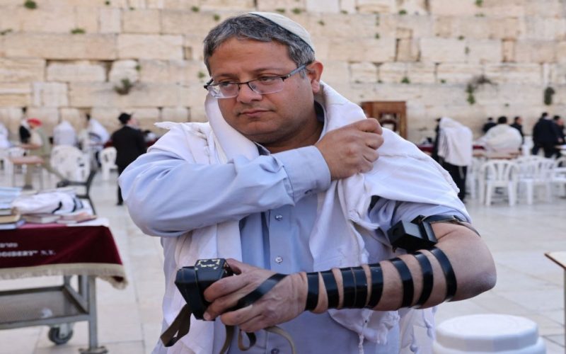 صحيفة: بن غفير دفع أموالا لمراهقين لتخريب مقر للأمم المتحدة وممتلكات فلسطينية