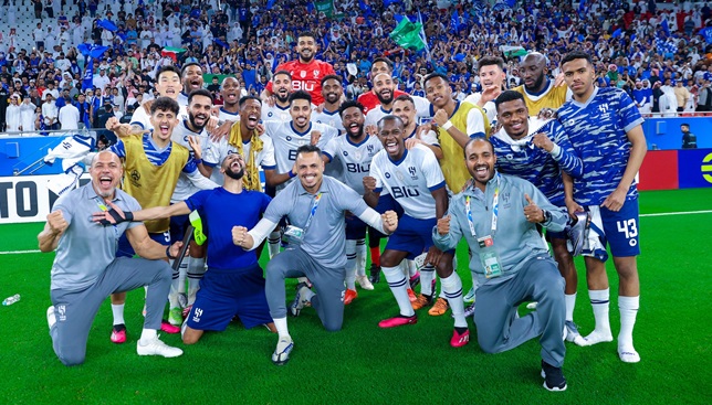 إنجاز الاتحاد يداعب أحلام الهلال أمام أوراوا في نهائي دوري أبطال آسيا