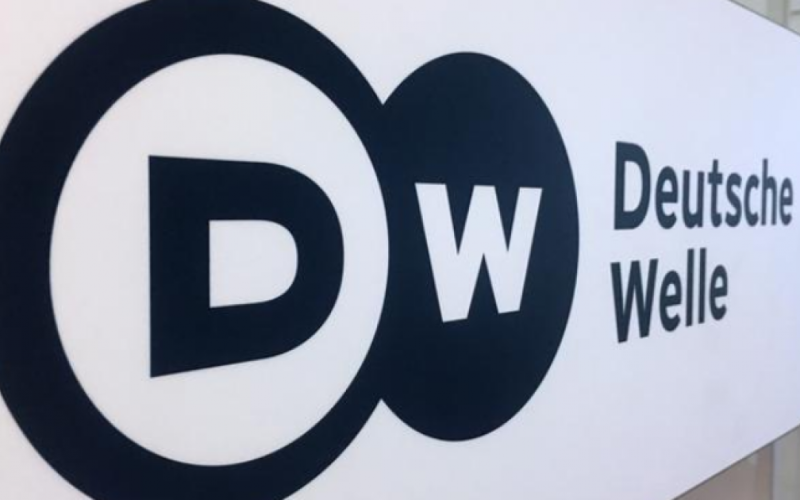 اتهم بمعاداة السامية .. محكمة ألمانية تقضي ببطلان فصل إعلامي فلسطيني من (DW)