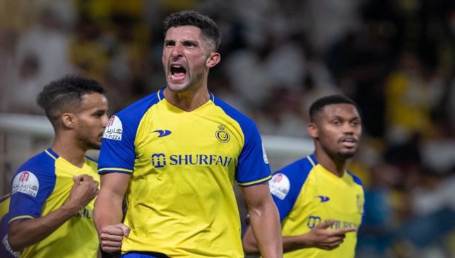 الكشف عن موقف ألفارو جونزاليس من مباراة النصر وضمك