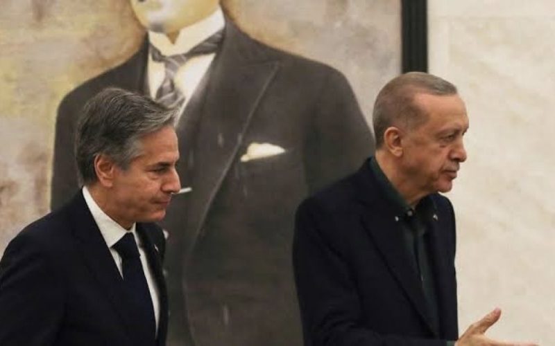 بلينكن يلتقي أردوغان ويعلن عن مساعدات إضافية لمنكوبي الزلزال