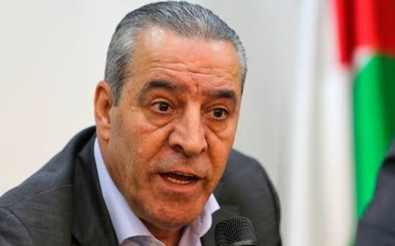 حسين الشيخ: القيادة الفلسطينية ستدرس الرد على قرار "الكابينت" الإسرائيلي بشأن القدس