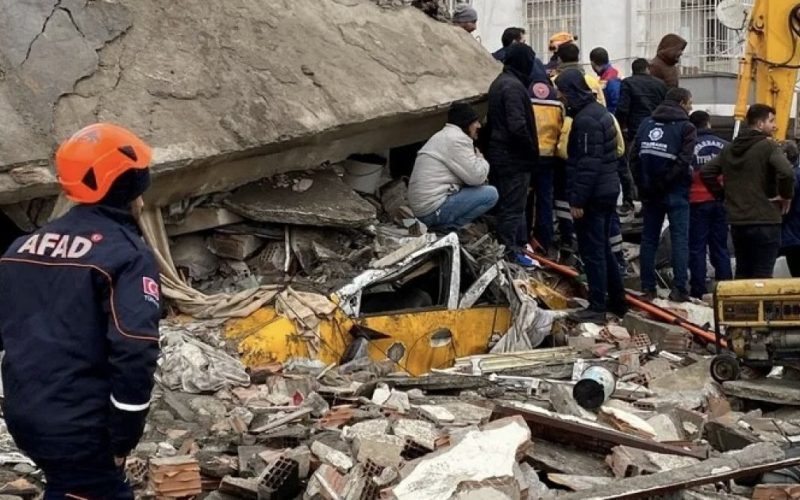 حصيلة زلزال تركيا وسوريا تبلغ 33 ألف قتيل..والأمم المتحدة تتوقع وصلها لأكثر من الضعف