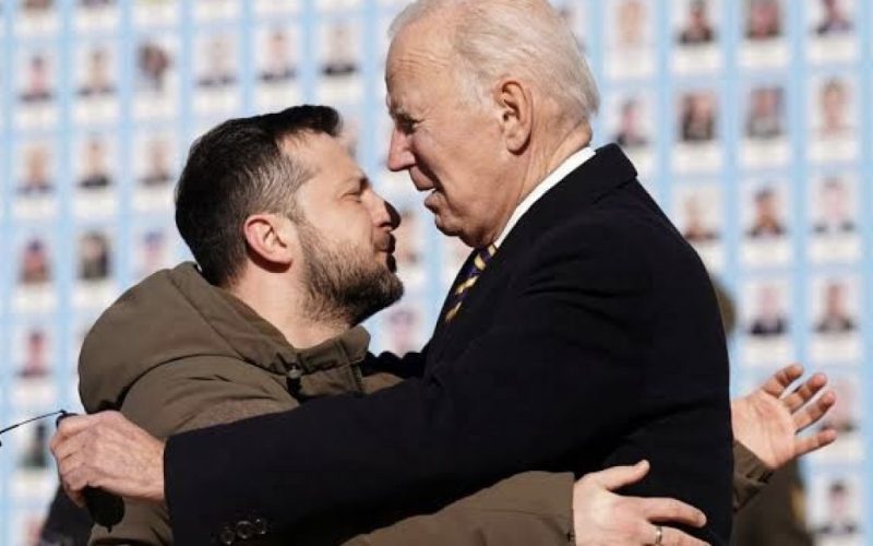 لافروف عن زيارة بايدن لأوكرانيا: عرض مسرحي