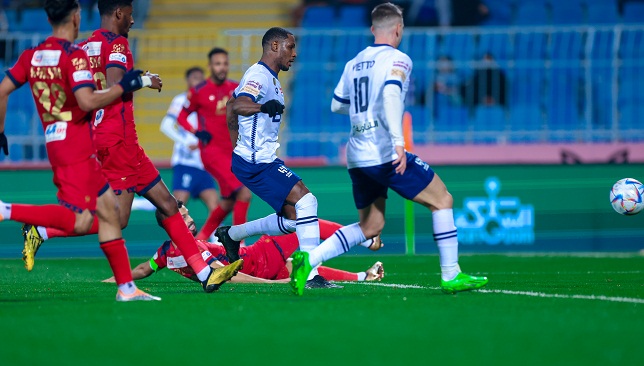 مارس العصيب ينتظر الهلال ودياز