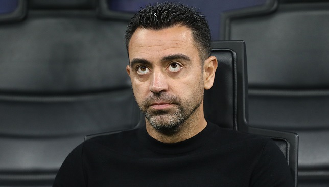 تشافي يعد جماهير برشلونة: لن ندافع في الكلاسيكو