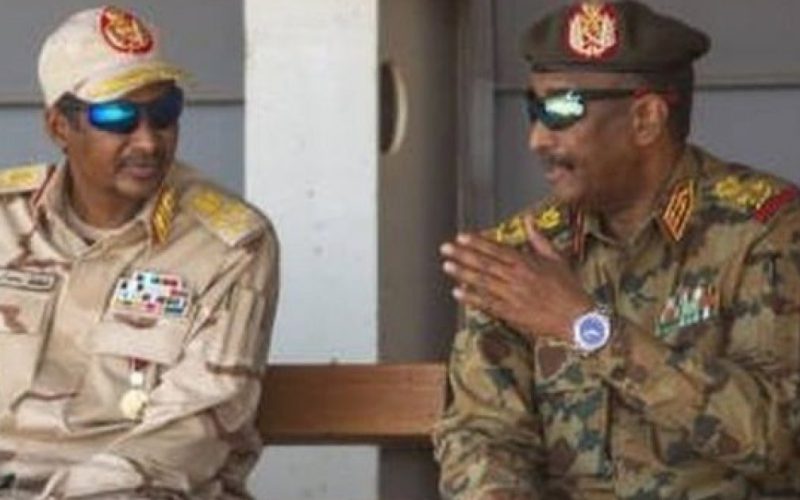 خلافات البرهان وحميدتي تهدد مستقبل "الاتفاق الإطاري" في السودان