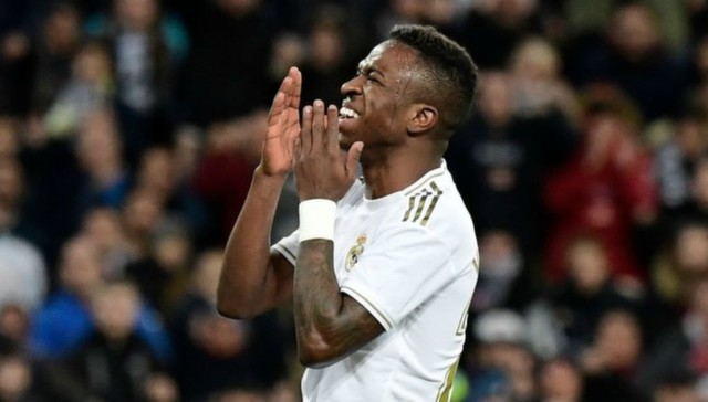 ريال مدريد يتعادل سلبياً مع بيتيس في الدوري