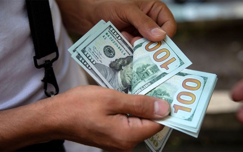 سعر الدولار اليوم الجمعة 10 مارس 2023 وفقًا لأخر تحديث له في البنوك