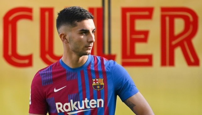 فيران توريس يحسم موقفه من البقاء في برشلونة